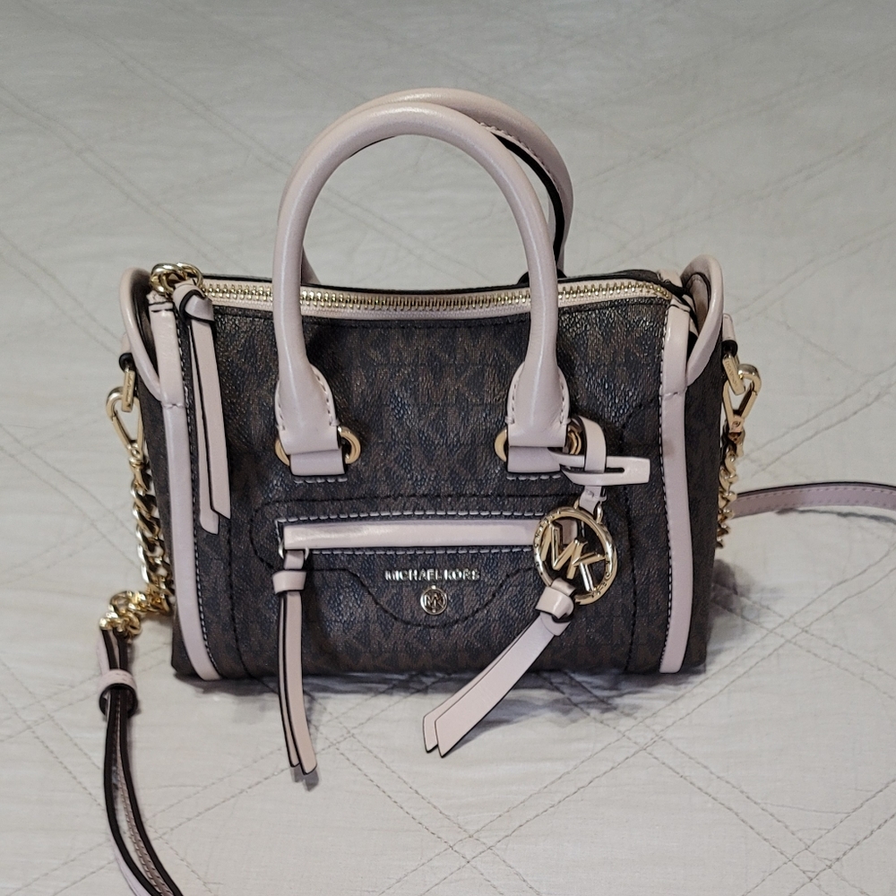 Michael Kors XS Carine NWOT